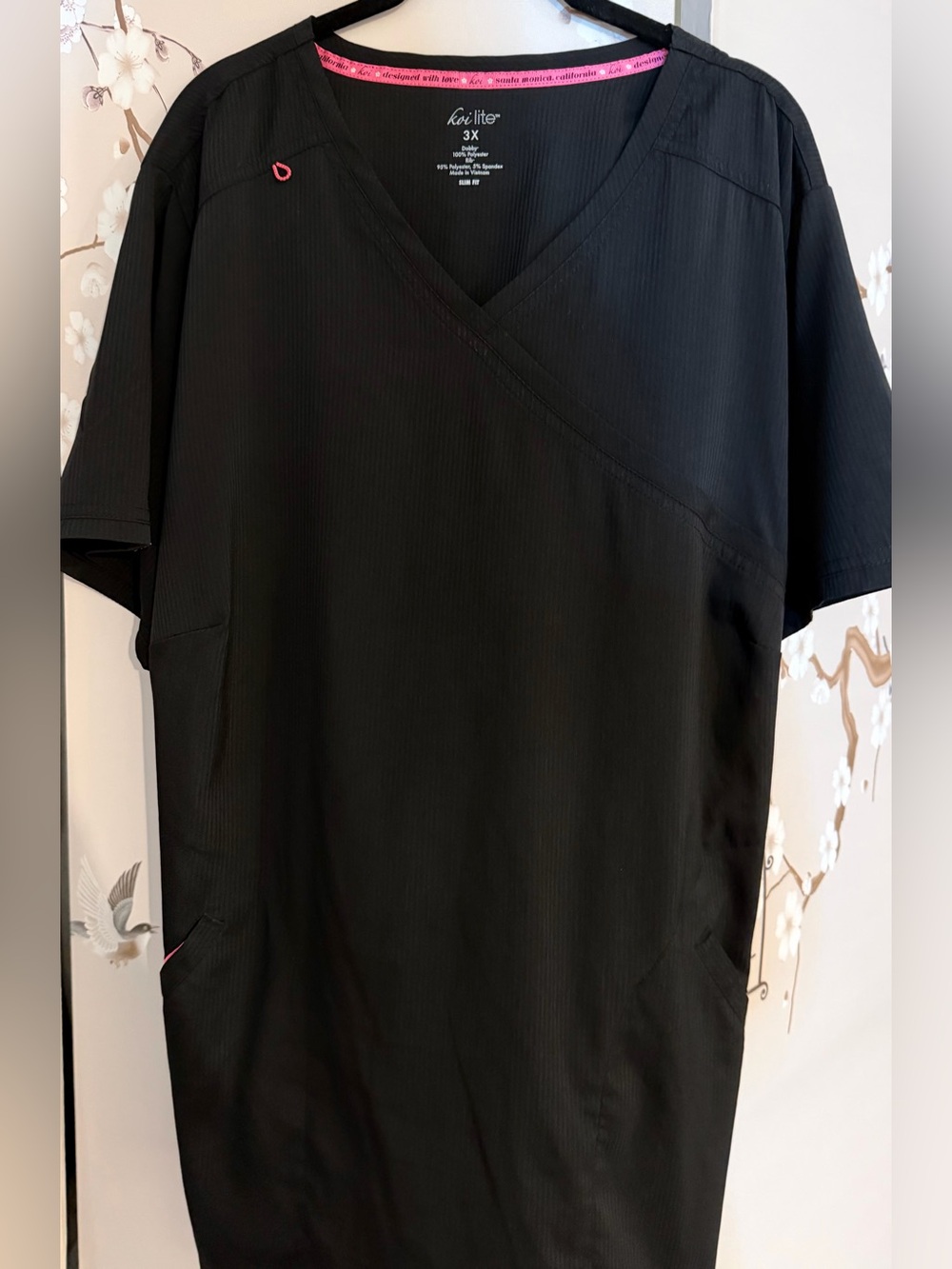 koi Lite Women’s Black V‑Neck Short Sleeve Scrub Top